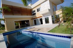 Luxuosa casa a venda Paraíso dos Lagos Guarajuba
