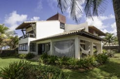 Casa em frente a praia a venda no condomínio Interlagos