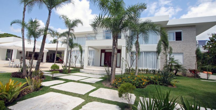 Luxury Mansions Meeting of the Waters