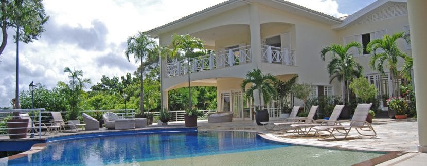 mansao-em-frente-a-lagoa-a-venda-no-Encontro-das-Aguas-34 (2)