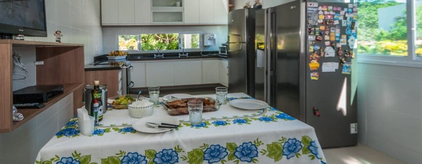 Oportunidade Mansão à venda no condomínio Encontro das Águas-17