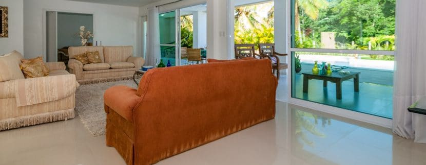 Oportunidade Mansão à venda no condomínio Encontro das Águas-19