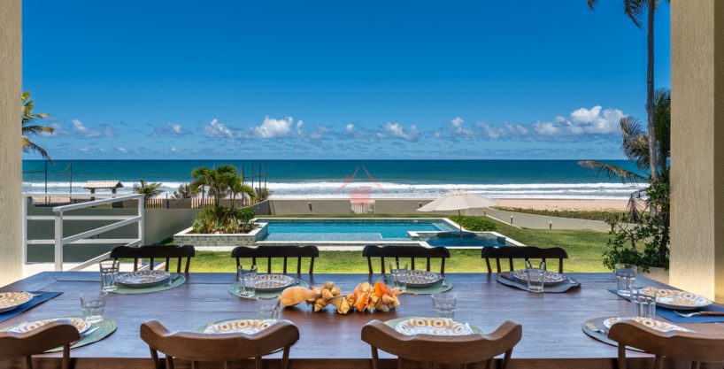 Barra do Jacuípe beachfront house for sale