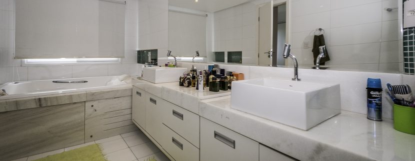 Alphaville Litoral Norte casa luxuosa a venda (29)