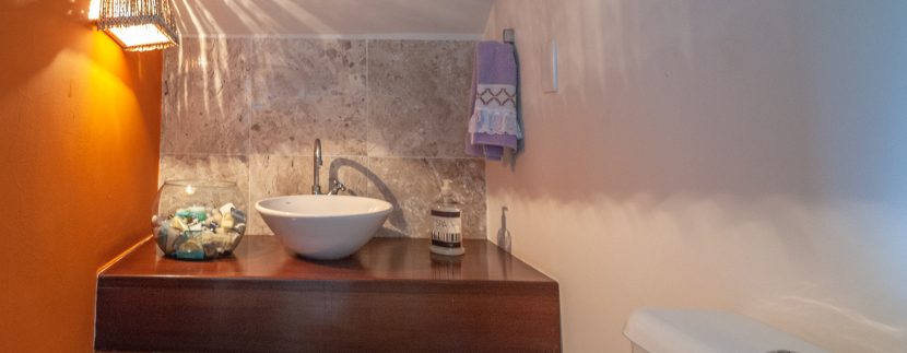 Casa espaçosa a venda Encontro das Águas (21)