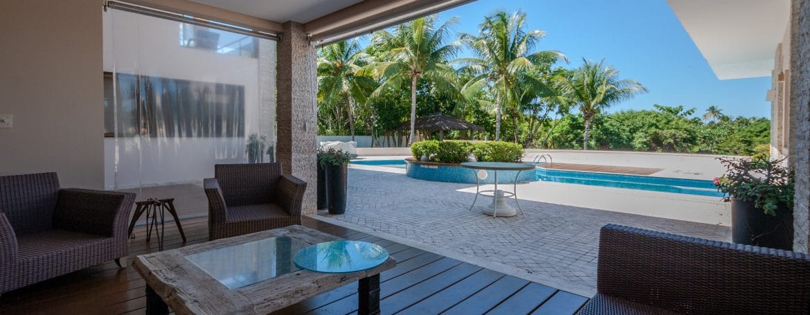 Casa de luxo elegante a venda no condomínio Busca Vida _-18