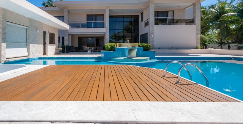Casa de luxo elegante a venda no condomínio Busca Vida