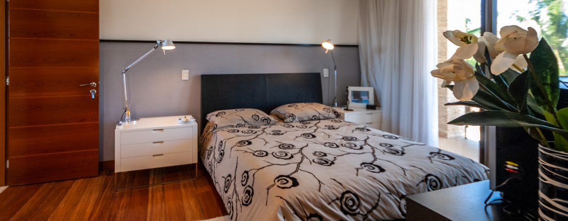 Casa de luxo elegante a venda no condomínio Busca Vida _-33