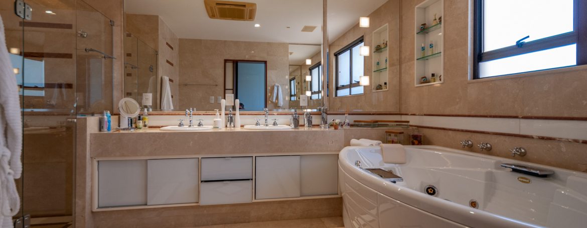 Casa de luxo elegante a venda no condomínio Busca Vida _-50