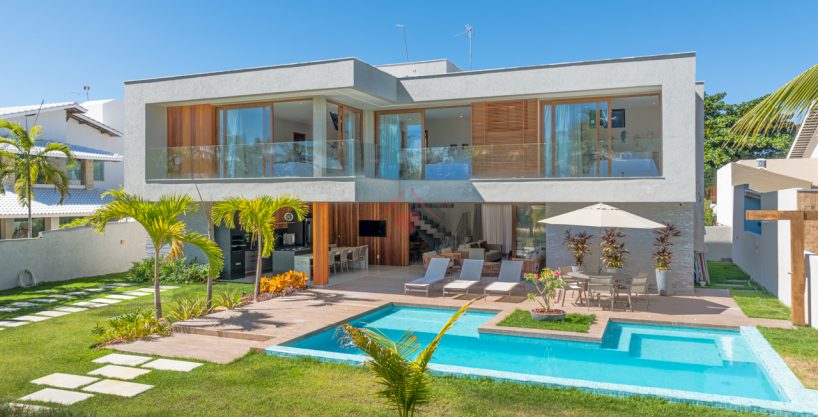 Casa de luxo a 80 m da praia a venda Guarajuba