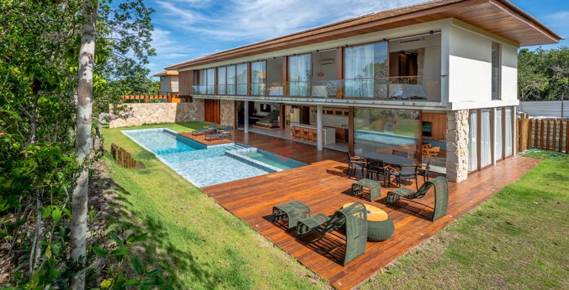 Super spacious house for sale in Praia do Forte