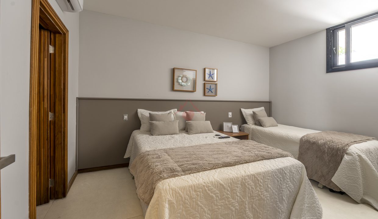 Mansão Exclusiva de Luxo à Beira-Mar em Alphaville Guarajuba-41