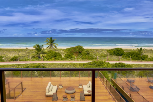 Mansão pé na areia altíssimo luxo a venda no Alphaville Guarajuba